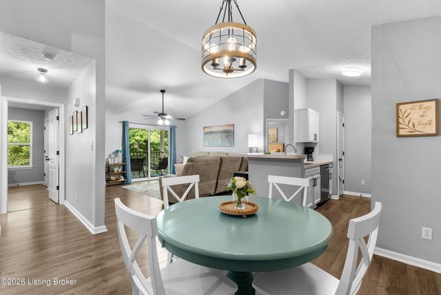 9208 Hawthorne Pointe Dr 203, Louisville, KY 40272