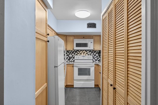 350 Briarcrest Drive 158, Ann Arbor, MI 48104