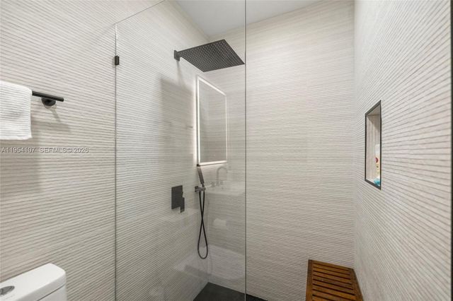 3910 NE 27th Ter, Lighthouse Point, FL 33064