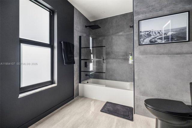 3910 NE 27th Ter, Lighthouse Point, FL 33064