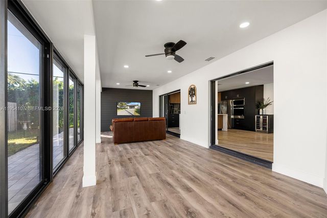 3910 NE 27th Ter, Lighthouse Point, FL 33064