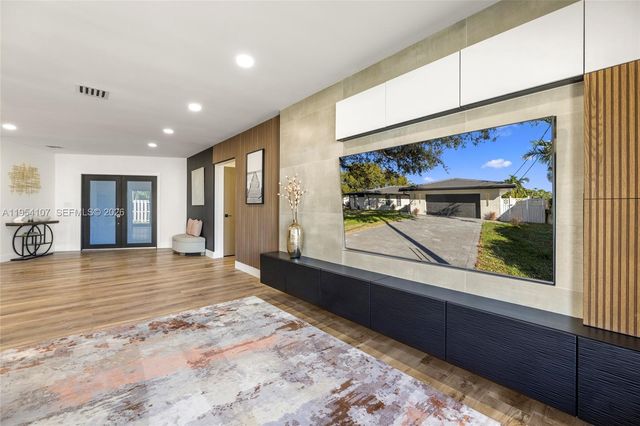 3910 NE 27th Ter, Lighthouse Point, FL 33064