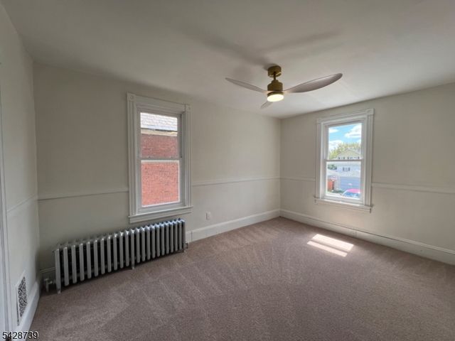 366 Thomas St, Phillipsburg Town, NJ 08865