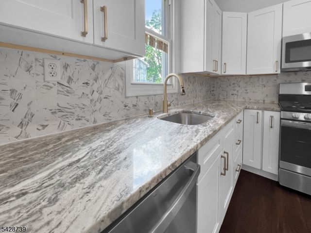 366 Thomas St, Phillipsburg Town, NJ 08865