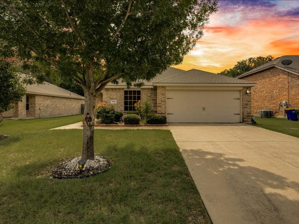 3016 Graystone Court, Seagoville, TX 75159