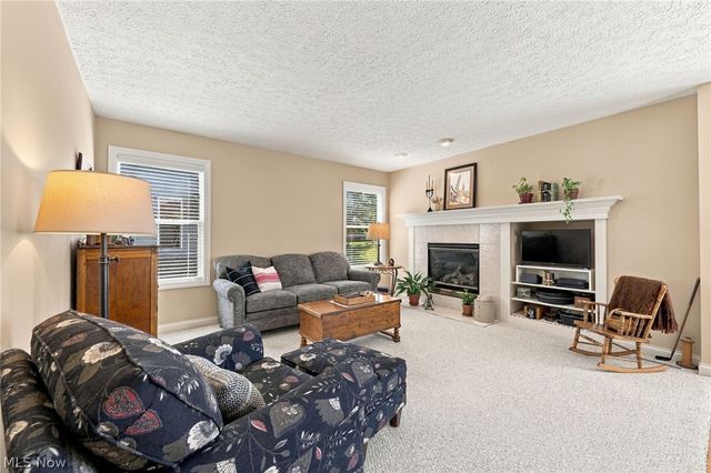 10262 Wildflower Way, Broadview Heights, OH 44147