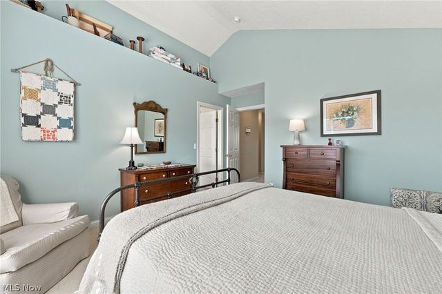 10262 Wildflower Way, Broadview Heights, OH 44147