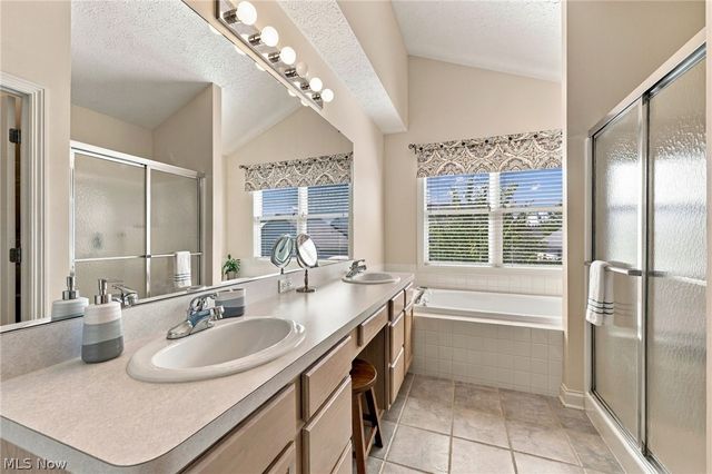 10262 Wildflower Way, Broadview Heights, OH 44147