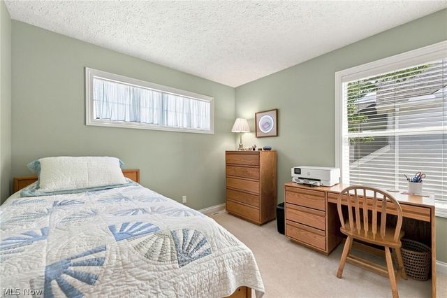 10262 Wildflower Way, Broadview Heights, OH 44147