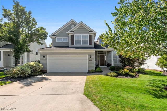 10262 Wildflower Way, Broadview Heights, OH 44147