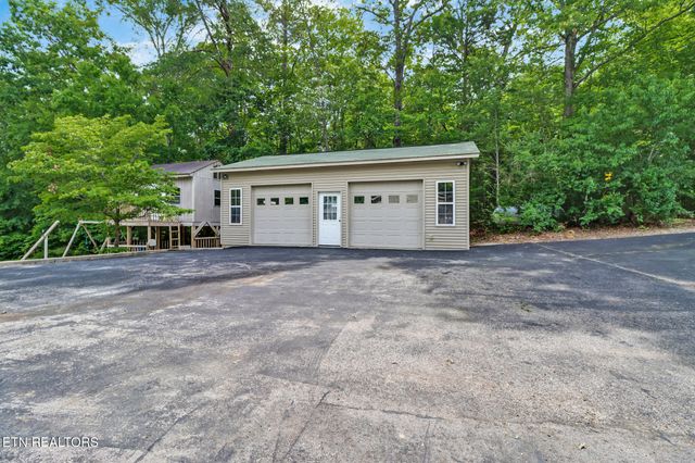 16501 Genesis Rd, Crossville, TN 38571