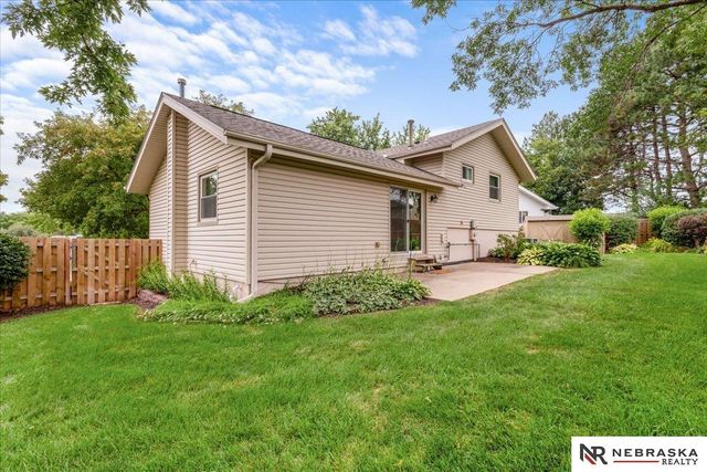 2527 N 131st Circle, Omaha, NE 68164