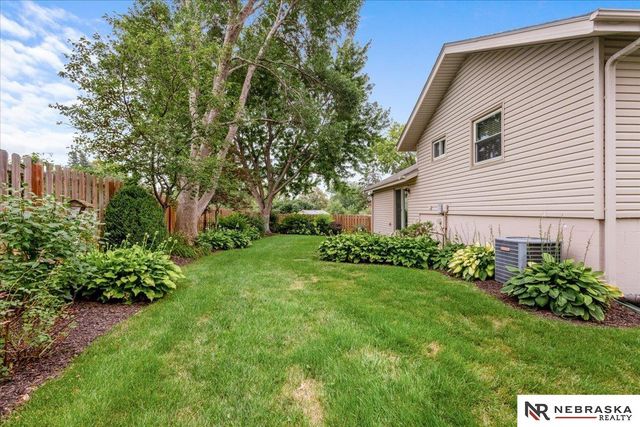 2527 N 131st Circle, Omaha, NE 68164