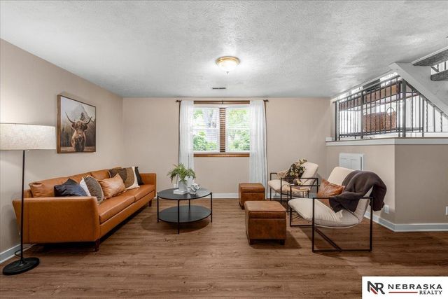 2527 N 131st Circle, Omaha, NE 68164