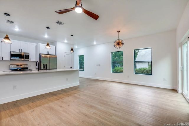 531 Essex St Unit 202, San Antonio, TX 78210