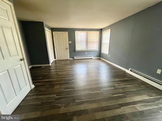 140 E FEDERAL ST, Burlington, NJ 08016
