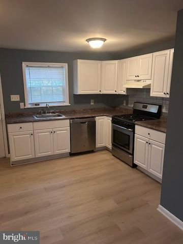 140 E FEDERAL ST, Burlington, NJ 08016