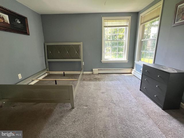 140 E FEDERAL ST, Burlington, NJ 08016