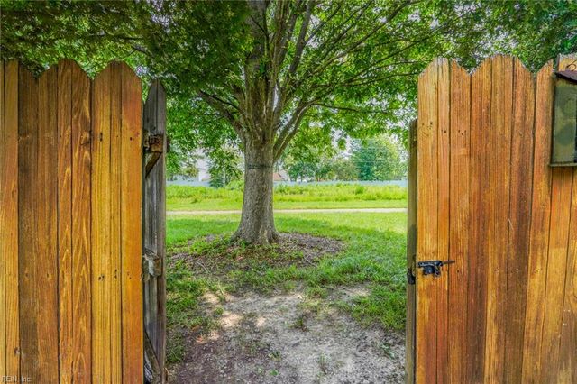 1964 Nettle ST, Virginia Beach, VA 23453
