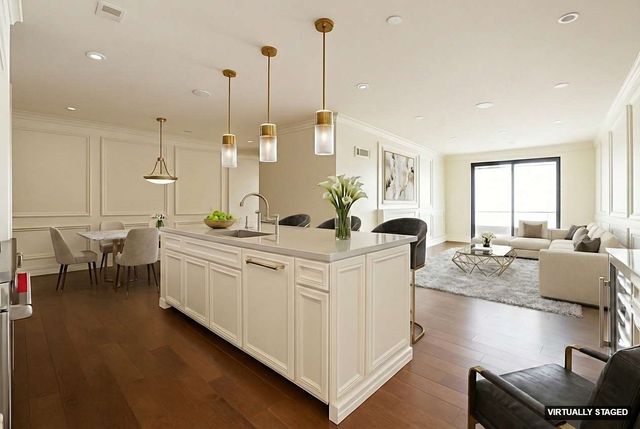 595 S 60th Street 402, West Des Moines, IA 50266