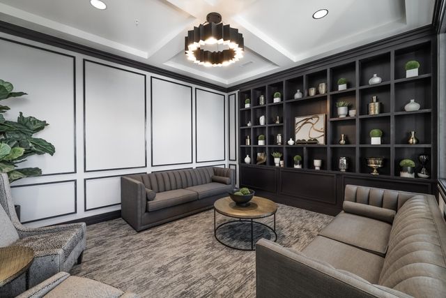 595 S 60th Street 402, West Des Moines, IA 50266