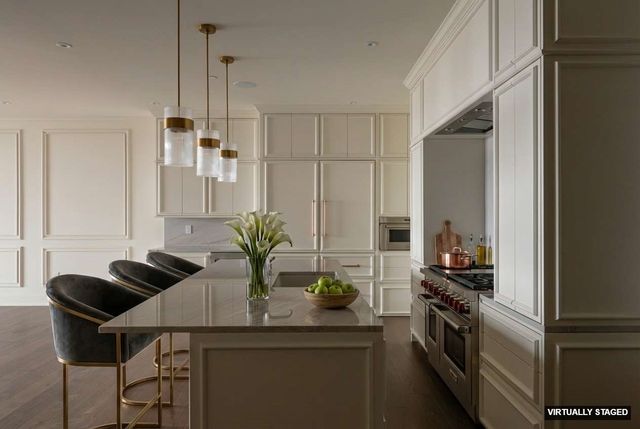 595 S 60th Street 402, West Des Moines, IA 50266