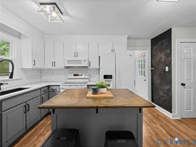 13601 Cradle Hill Rd, Midlothian, VA 23112