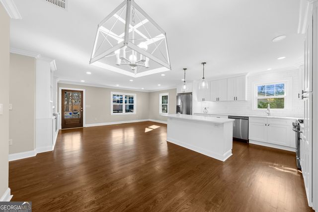 932 Sharon Circle SE, Smyrna, GA 30080