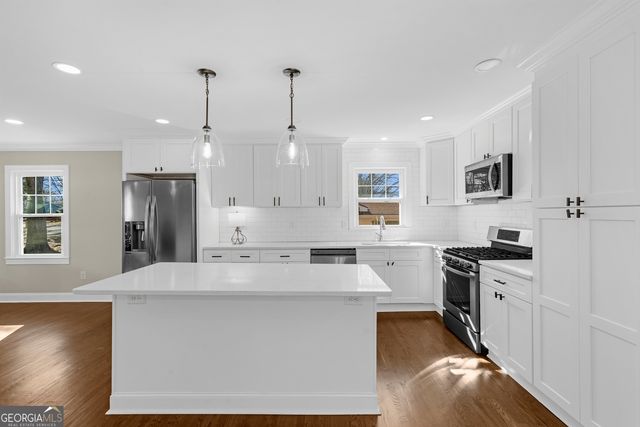 932 Sharon Circle SE, Smyrna, GA 30080