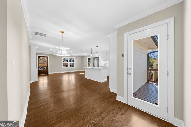 932 Sharon Circle SE, Smyrna, GA 30080