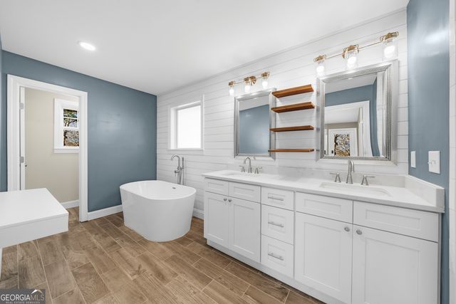 932 Sharon Circle SE, Smyrna, GA 30080