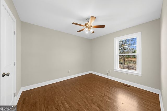 932 Sharon Circle SE, Smyrna, GA 30080