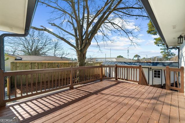 932 Sharon Circle SE, Smyrna, GA 30080