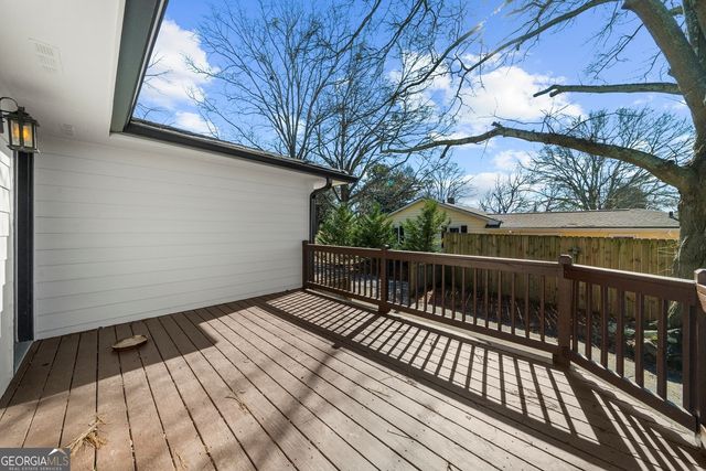 932 Sharon Circle SE, Smyrna, GA 30080