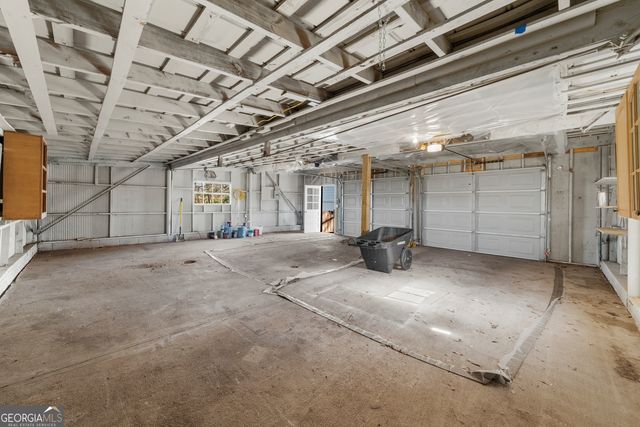 932 Sharon Circle SE, Smyrna, GA 30080