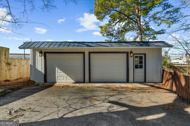 932 Sharon Circle SE, Smyrna, GA 30080