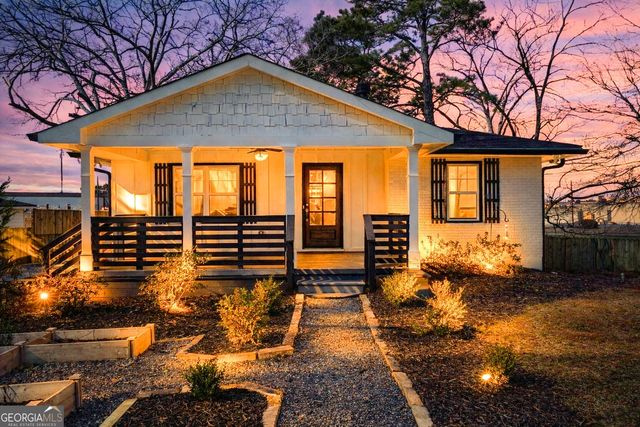 932 Sharon Circle SE, Smyrna, GA 30080