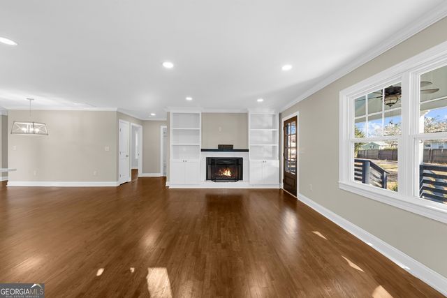 932 Sharon Circle SE, Smyrna, GA 30080