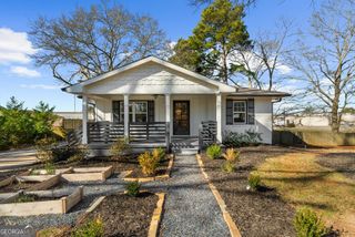 932 Sharon Circle SE, Smyrna, GA 30080