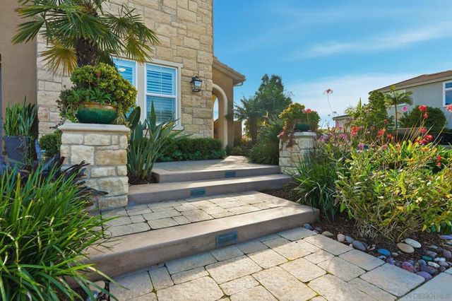 4825 Portola Ct, Carlsbad, CA 92010