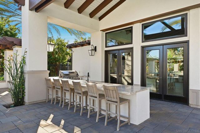 4825 Portola Ct, Carlsbad, CA 92010