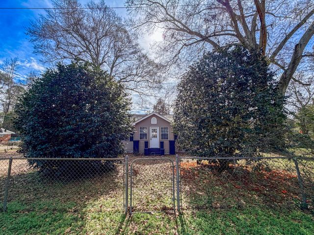 119 E 1st Ave., Petal, MS 39465