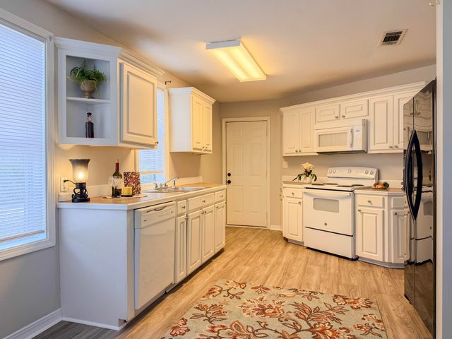 119 E 1st Ave., Petal, MS 39465