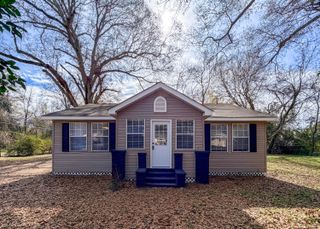 119 E 1st Ave., Petal, MS 39465