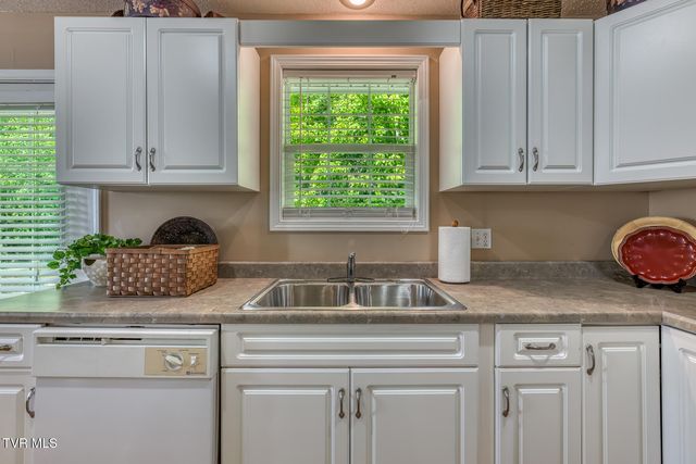 350 Poplar Ridge Road, Piney Flats, TN 37686