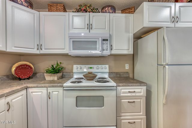 350 Poplar Ridge Road, Piney Flats, TN 37686