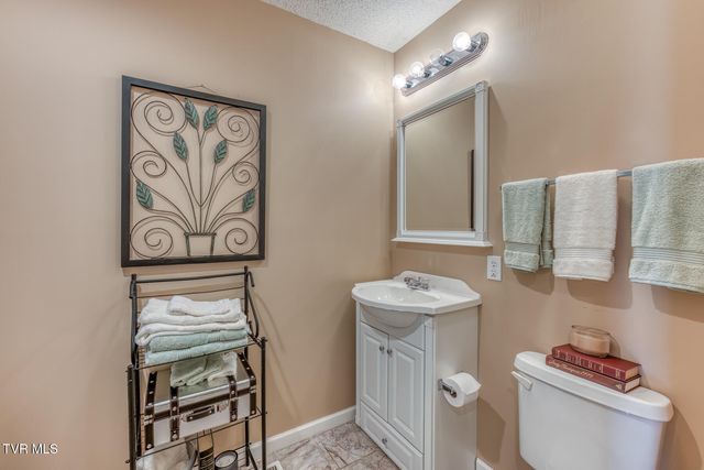 350 Poplar Ridge Road, Piney Flats, TN 37686