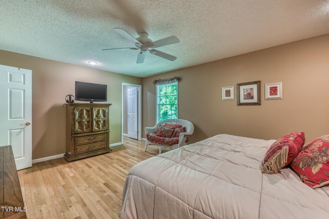 350 Poplar Ridge Road, Piney Flats, TN 37686