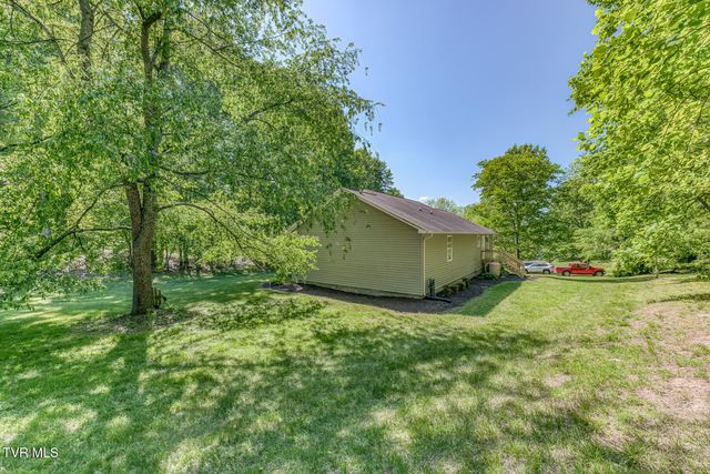 350 Poplar Ridge Road, Piney Flats, TN 37686