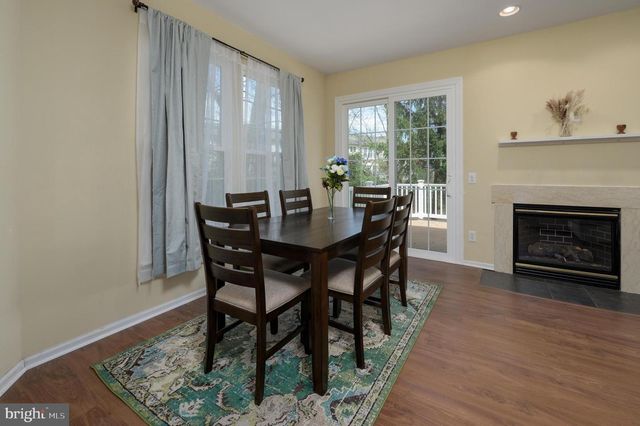 1 COLTS NECK DR, Sicklerville, NJ 08081